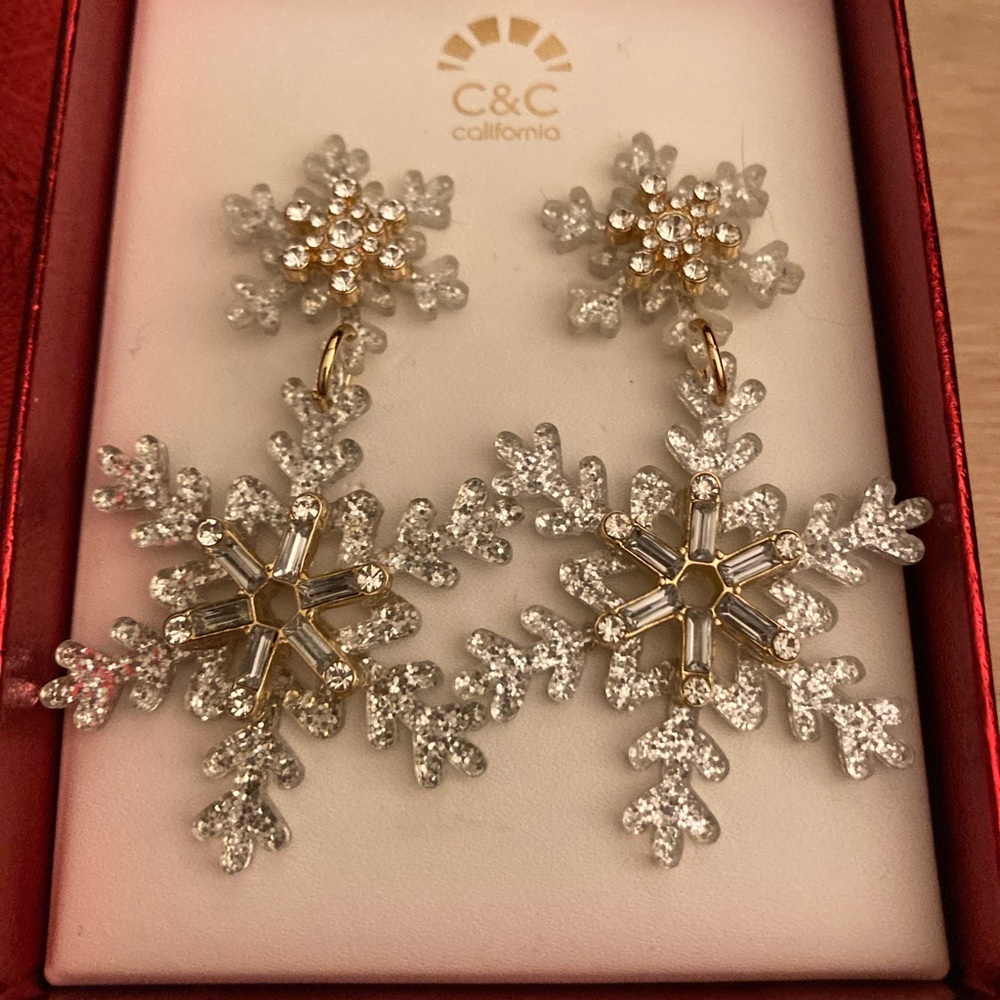 C&C California snowflake earrings